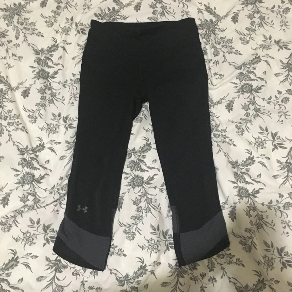 Under Armour Cropped Leggings